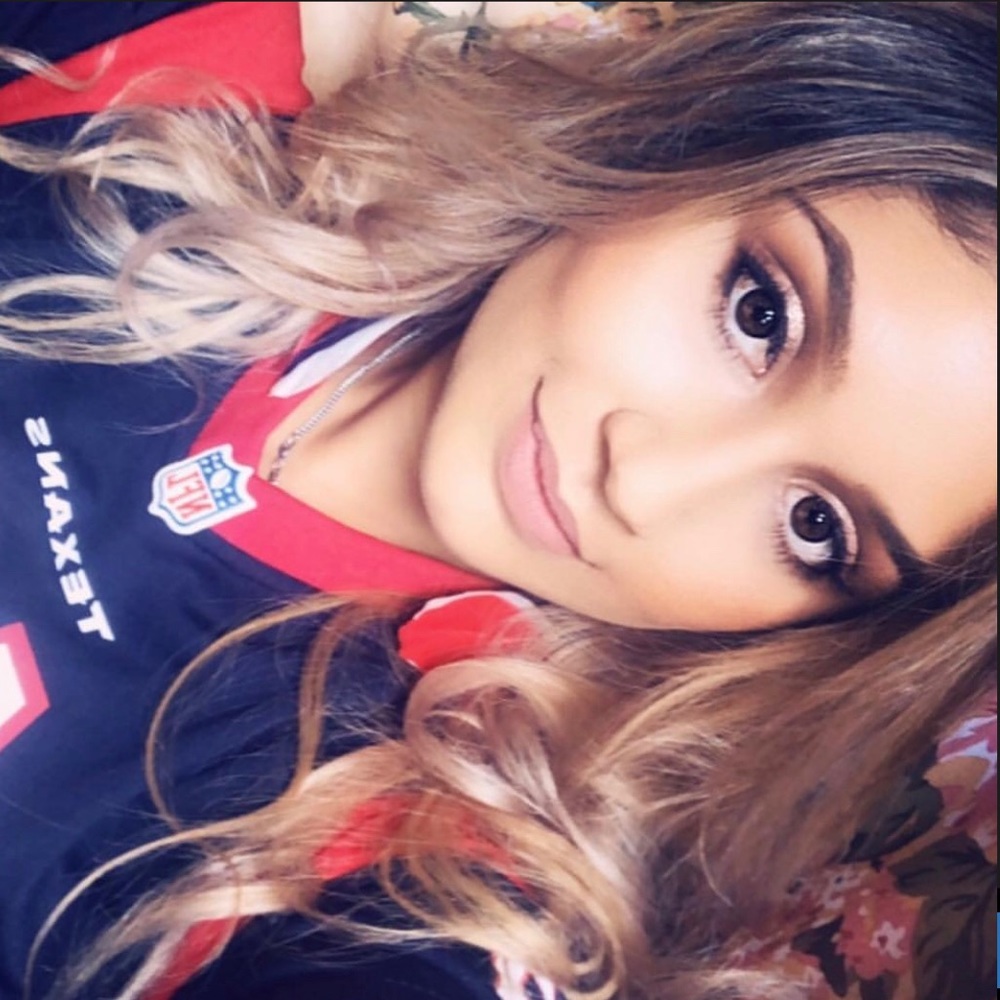 Meet your Posher, instagram: Guzman_houstonfamily